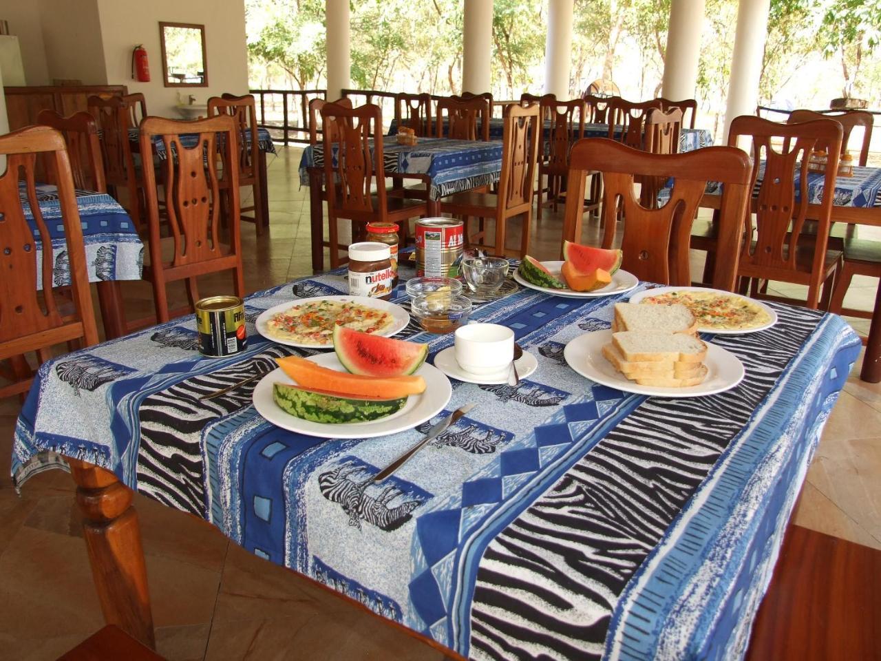 Voyage Village Lodge Mikumi Kültér fotó